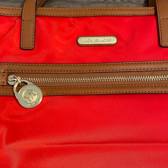 Michael Kors Handbags - Michael Kors tote